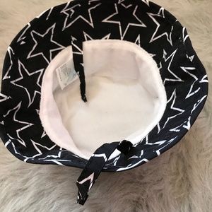 Old Navy Accessories - Old Navy Swim Hat White Stars Black 6-12 mo NEW Old Navy Accessories - Old Navy Swim Hat White Stars Black 6-12 mo NEW
